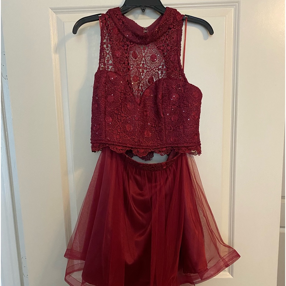 Crushed cranberry, beautiful, perfect for ballroom dance!Unique cute prom dress